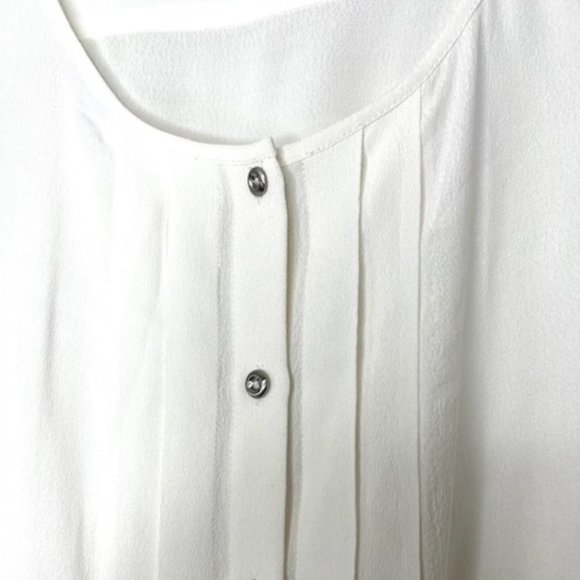Off-White Scoop Neck Blouse from Banana Republic - Picture 3 of 7